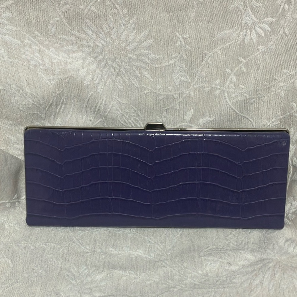 Elegant Blue Rolf’s Clutch